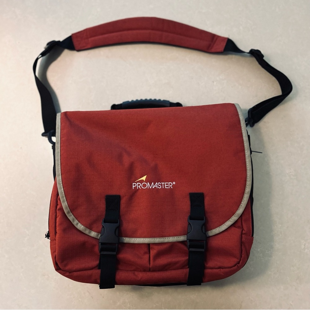 ProMaster L-500 Series Camera Bag NWOT